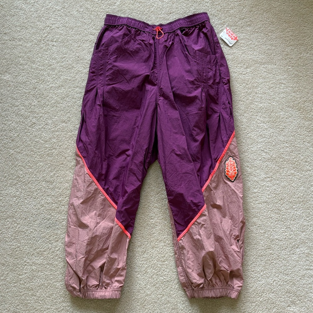 NWT Free People Women's FP Movement Free Throw Pants. Size Medium. - Picture 7 of 10